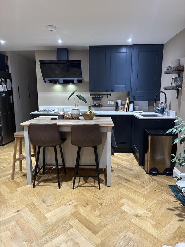 Double room in 2 bed flat (all bills inc, garden) Main Photo