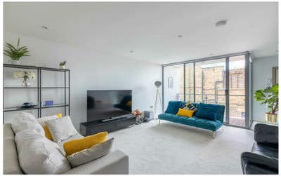 Ensuite double bed in gorgeous modern house Main Photo