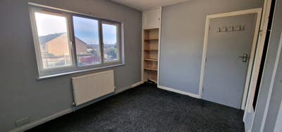 Nice Clean room to let  Main Photo