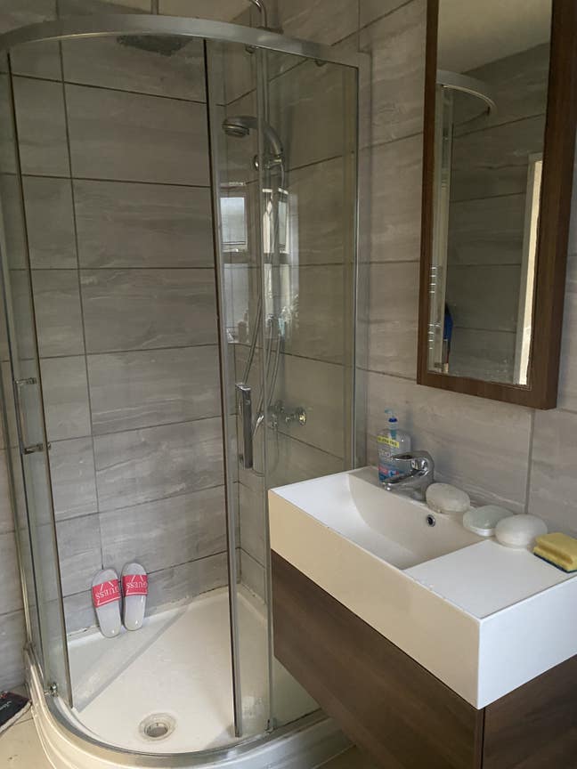 Lovely Large Double Bedroom available to let in We Main Photo