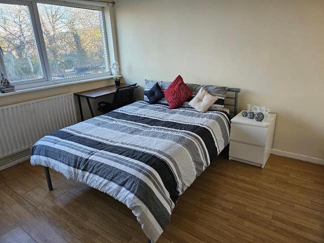Spacious Double -  Ensuite - £649 (Inc All Bills) Main Photo