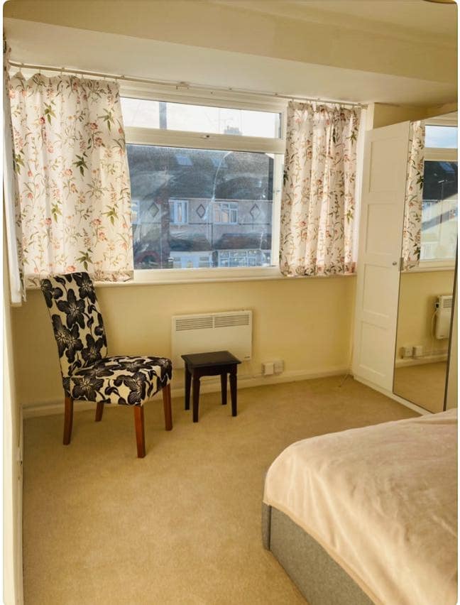 Newly furnished room - Clean & Quiet House  Main Photo