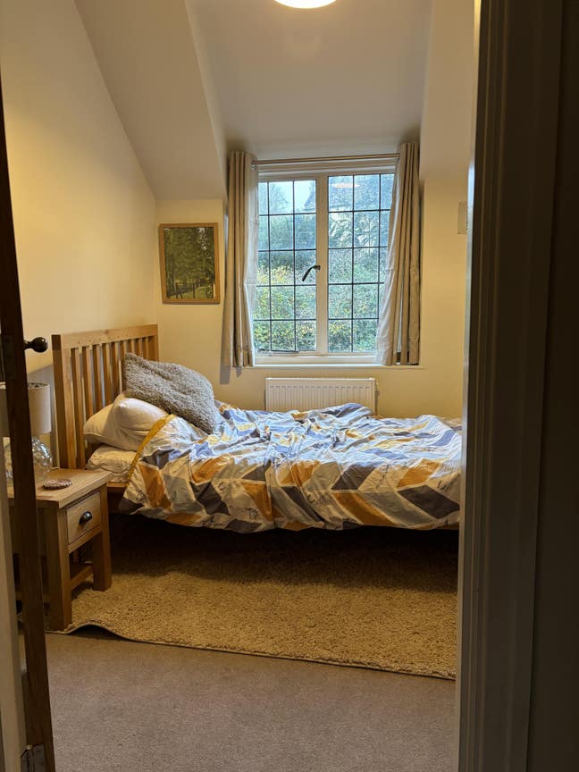 Single bedroom in farmhouse in the country Main Photo