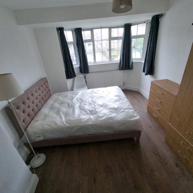 Room in very nice road near beckenham hill station Main Photo