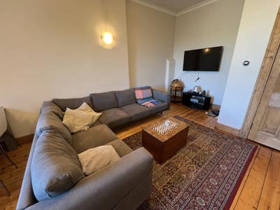 Broughton Street Flat - 12 month sublet  Main Photo