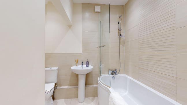 Nice Double room in central Bromley with Parking Main Photo