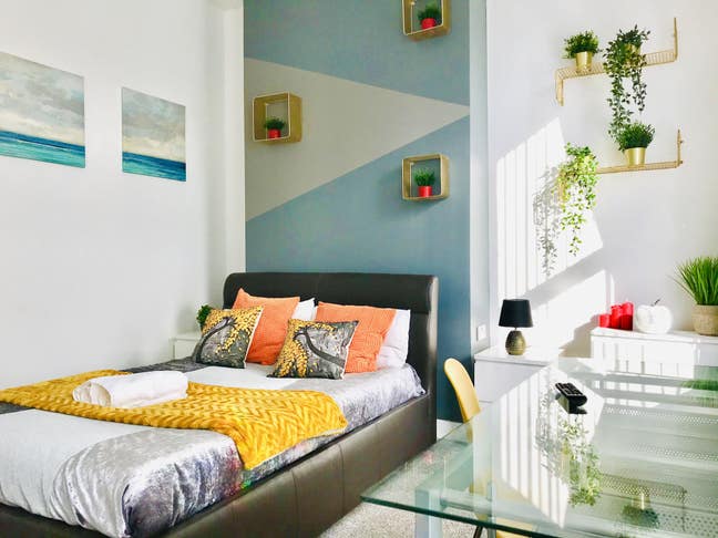 💥Spacious Room For Rent in Belfast Close to C/C💥 Main Photo