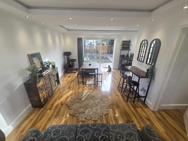 Share our recently refitted house? ✨️  Main Photo