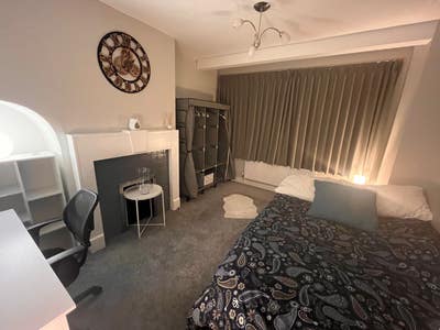 Cozy Double Bedroom - Clean and quiet House - &pound;650 Main Photo