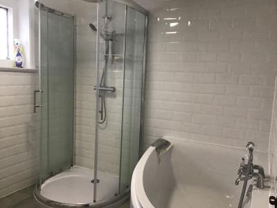 Rooms available:  1x dbl room Main Photo