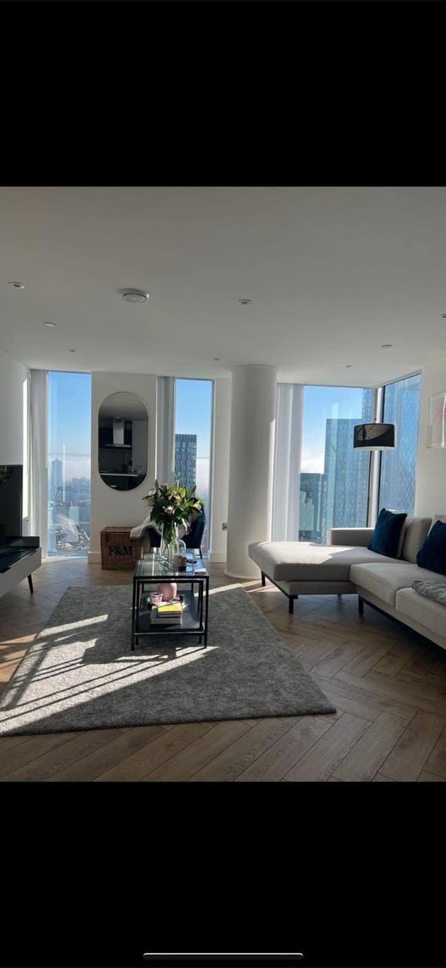 Double bedroom with own bathroom - Elizabeth Tower Main Photo