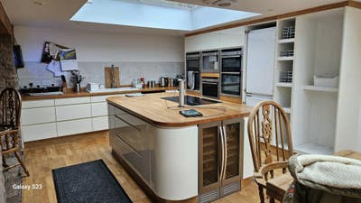 Semi rural beautiful 5 bed property  Main Photo