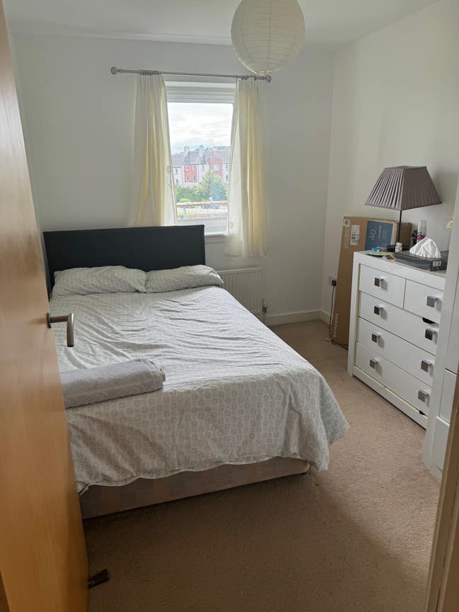 Bedroom in 2 bed flat  Main Photo