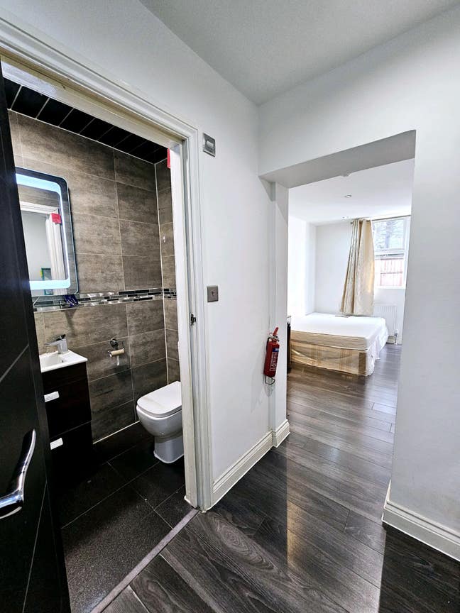 Refurbished: Studio : All Bills Inc Main Photo