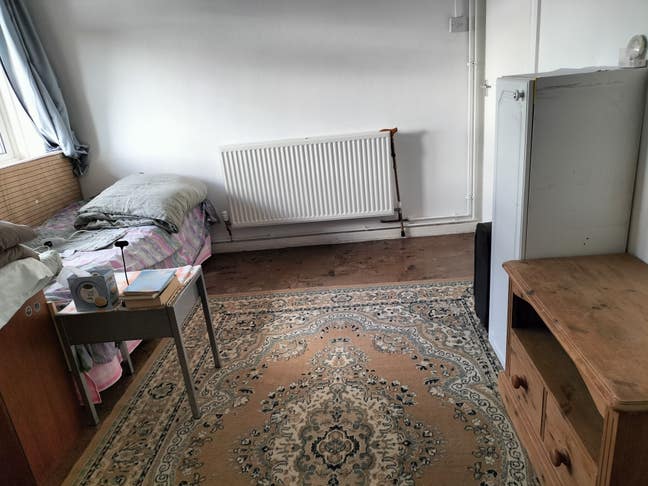 A Room in Clifton Bristol for short and long Main Photo