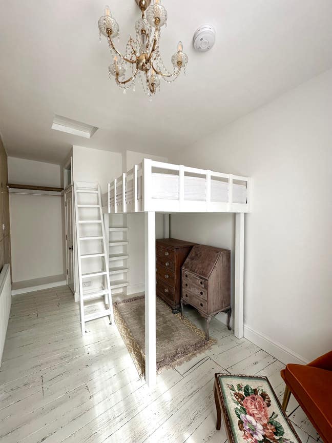 Double room & Large bathroom shared with 1 other  Main Photo