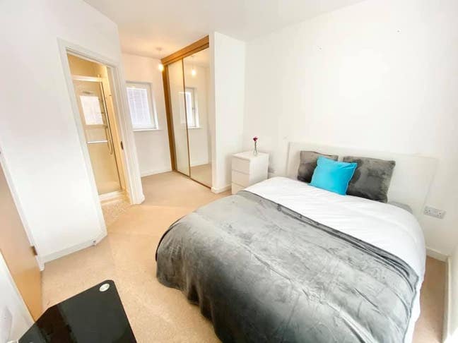 1 x En-Suite Double Room – B15 2FH Main Photo