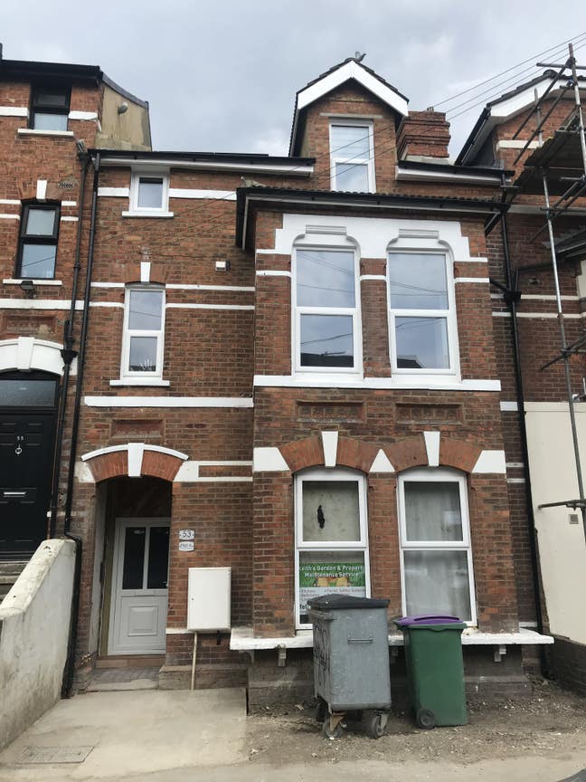 1 Large Room with En-suite Main Photo