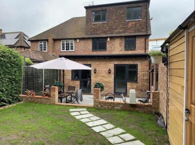 Beautiful Double Bedrooms and En-suite in Slough Main Photo