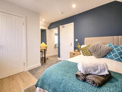 Including Bills - Just 1 Seaside Rooms Left!! Main Photo