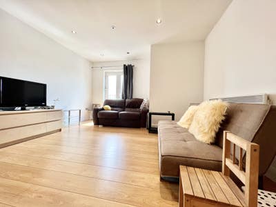 Two bed 2nd floor (TOP FLOOR) flat in Maidstone Main Photo