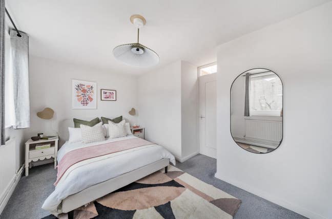 Great Double Bedroom in Kings Cross Main Photo