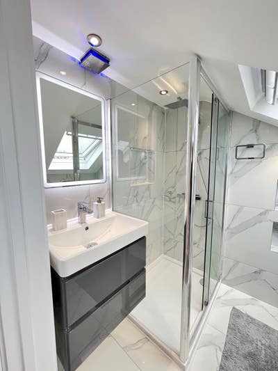 New Double Room En-suite| &pound;650 per month inc bills Main Photo