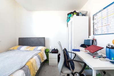 Last Double Room Available - Central Location!!!! Main Photo