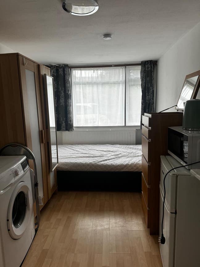 Bedsit  Main Photo
