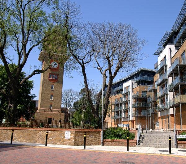 Huge En-Suite Double Room For Rent Main Photo