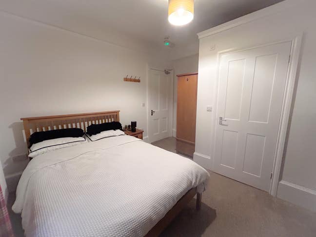 En-suite bathroom - All Bills Included Main Photo