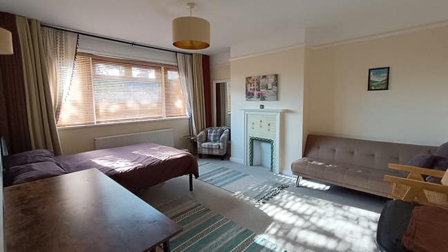 Two rooms next to Streatham Common Main Photo