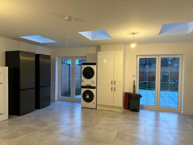 Modern Renovated House Share in Guildford   Main Photo