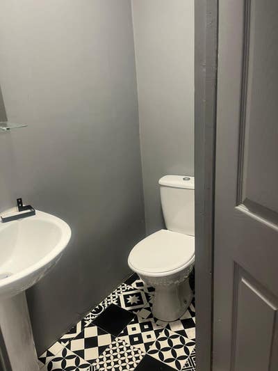 Studio Flat in HA37SY Main Photo