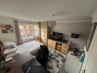Large double Room with En-Suite in Warsash Main Photo