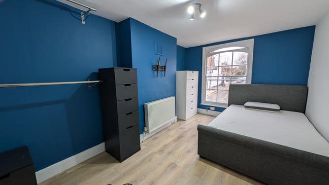 Large Furnished Double Room in Dalston Main Photo