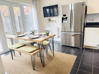 New! Luxury Double Room | Great Location! 🏡  Main Photo