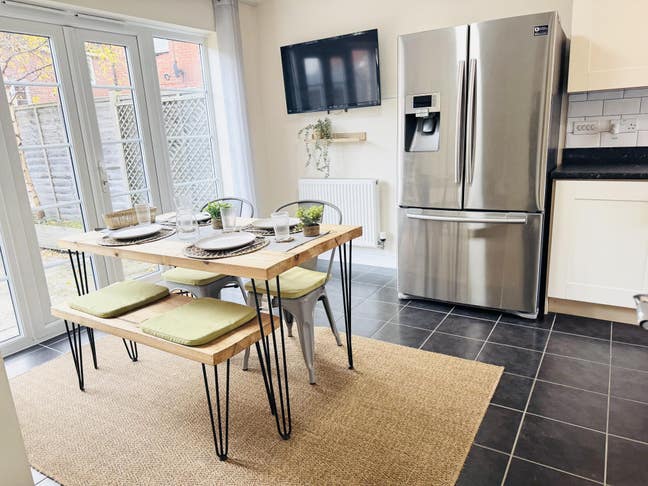 New! Luxury Double Room | Great Location! 🏡  Main Photo