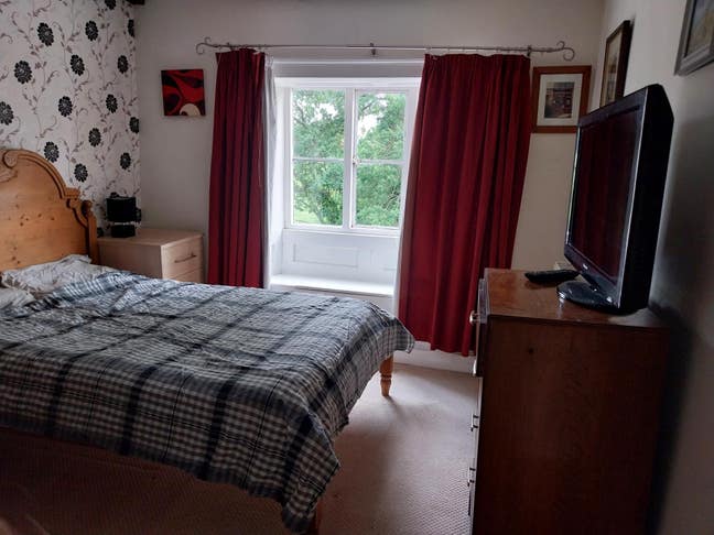 Double room in shared house  Main Photo