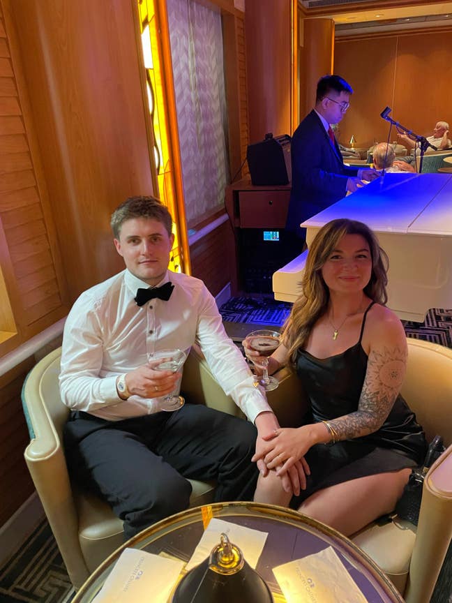 Looking for whole property or one housemate Main Photo