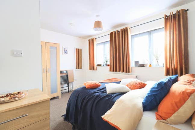 Special Offer: En Suite Surrey Quays Zone 2 Main Photo