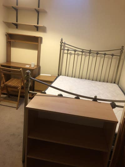 Room with double bed & ensuite for rent Main Photo