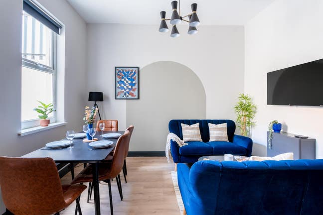 Luxury Rooms in Central Belfast Location Main Photo