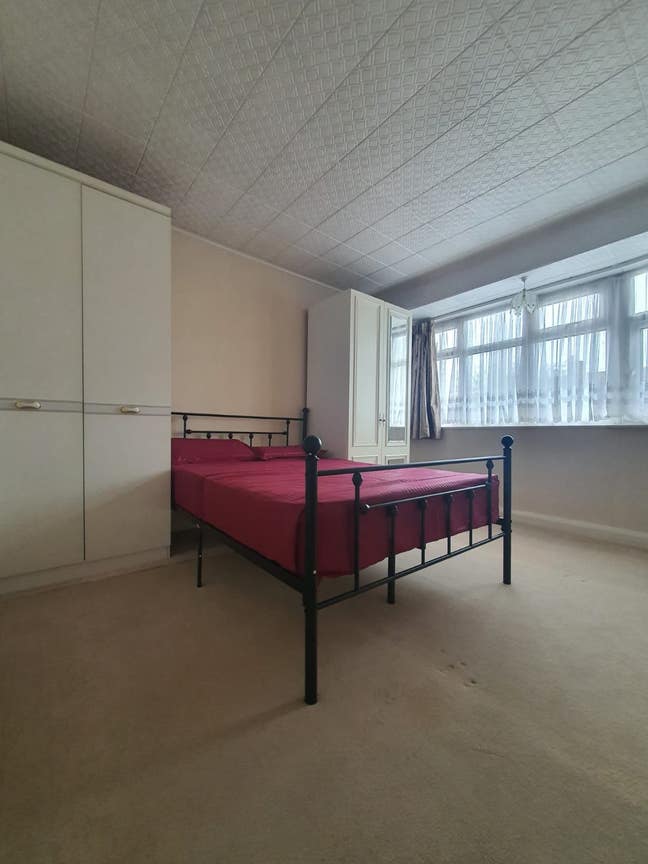 Newly refurbished double room Main Photo
