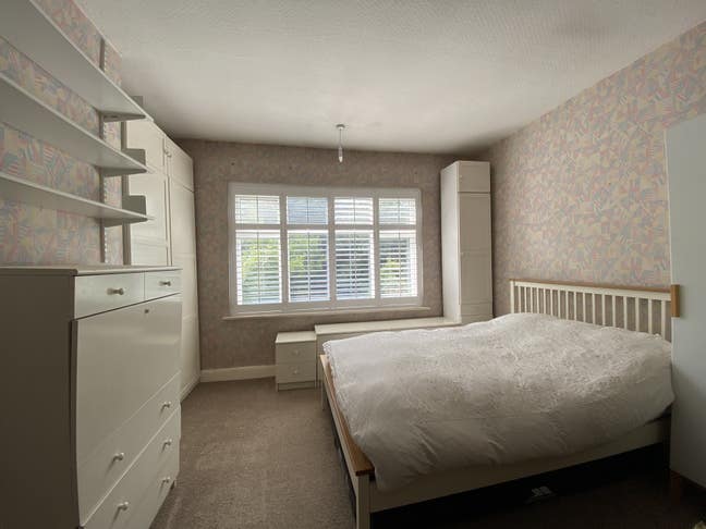 Revised Price: 2X Separate Double Rooms- Finchley  Main Photo