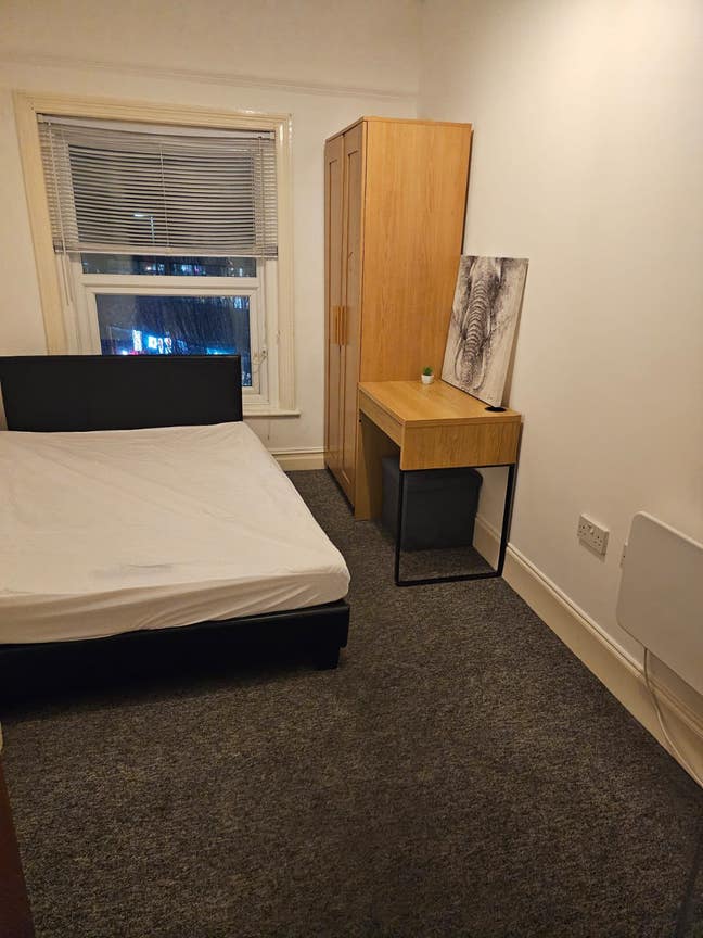 Room available near sandy beach! Main Photo