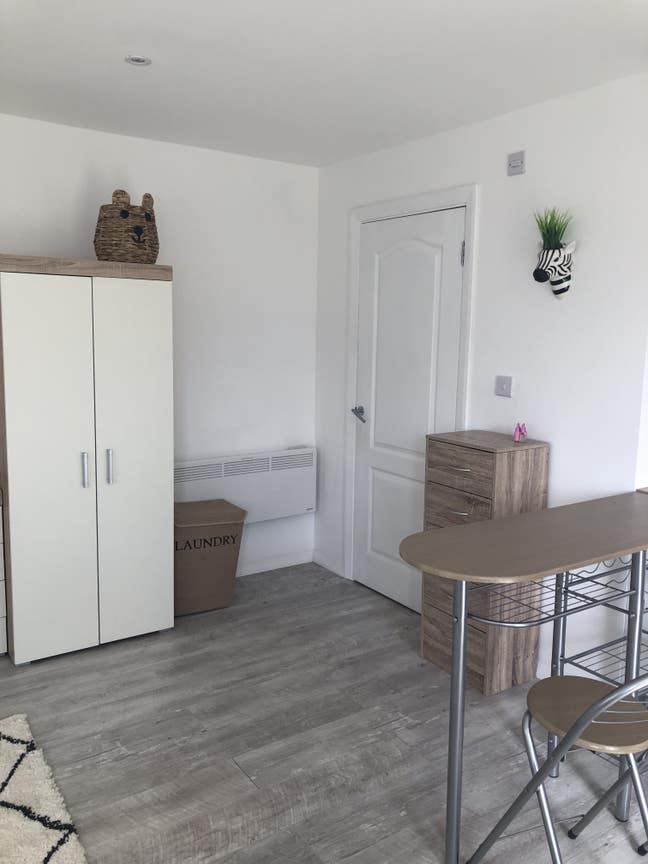 Studio to Let  Main Photo