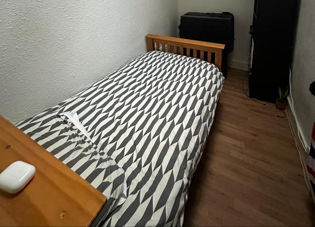Single room in a quiet house. Main Photo