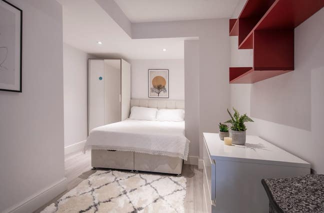 Modern superb en-suite available  Main Photo