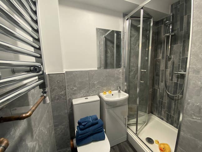 CV1 2BB Orwell Road – Premium ensuite Room Main Photo